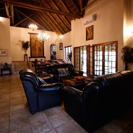 Отель Uitkyk Guest Farm Usakos Экстерьер фото