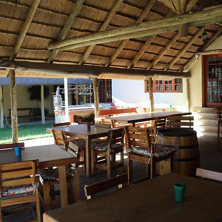 Отель Uitkyk Guest Farm Usakos Экстерьер фото