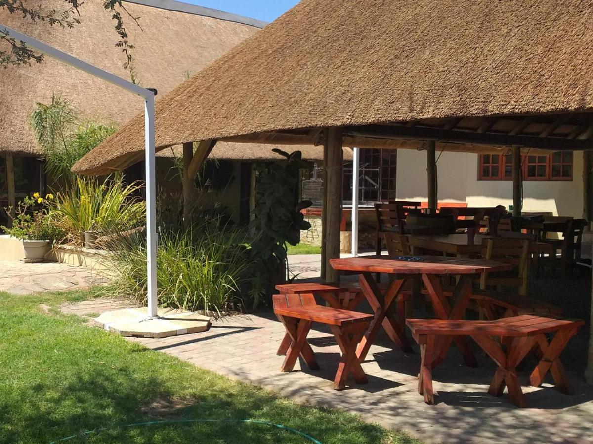 Отель Uitkyk Guest Farm Usakos Экстерьер фото