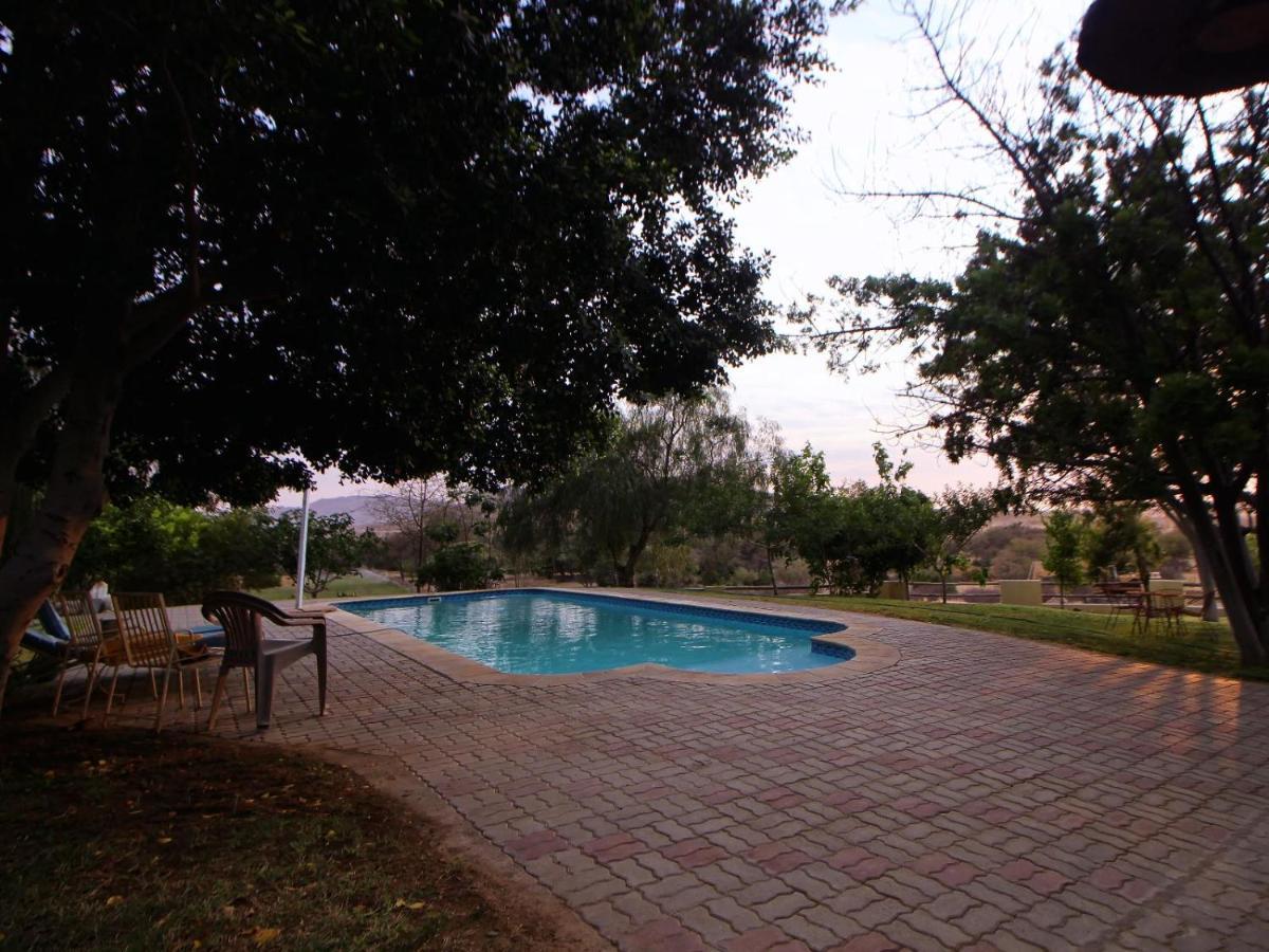 Отель Uitkyk Guest Farm Usakos Экстерьер фото