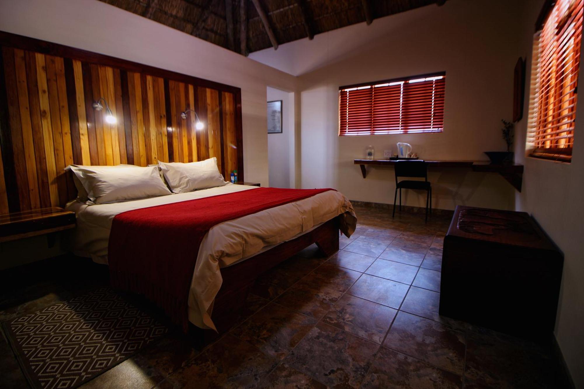 Отель Uitkyk Guest Farm Usakos Экстерьер фото